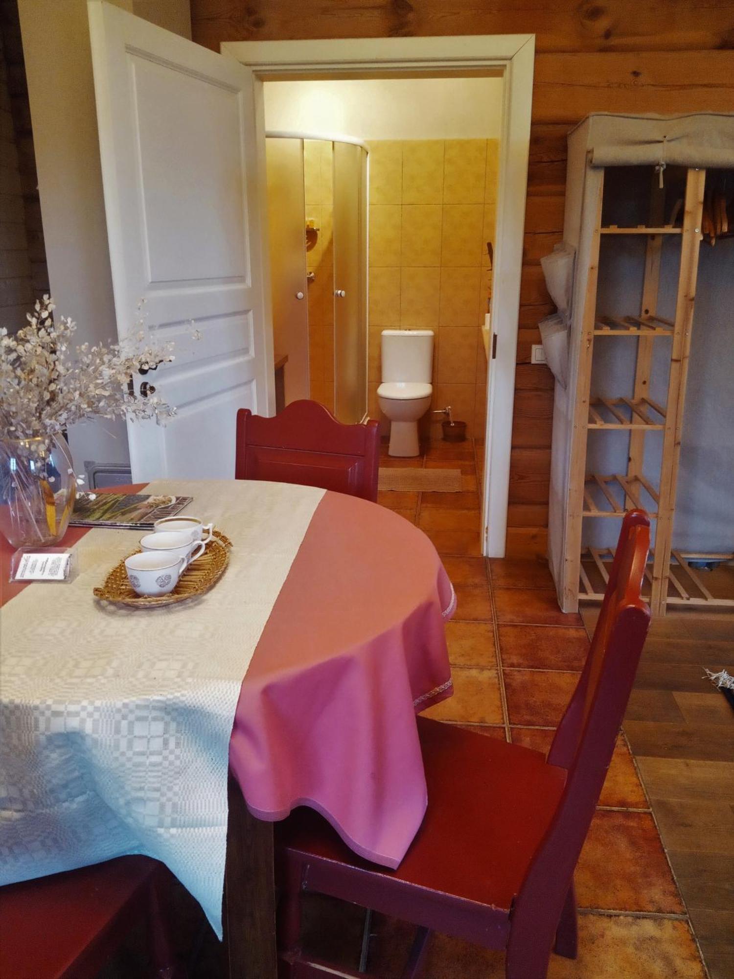 Senosios Geguzines Ukis Guest House Phòng bức ảnh